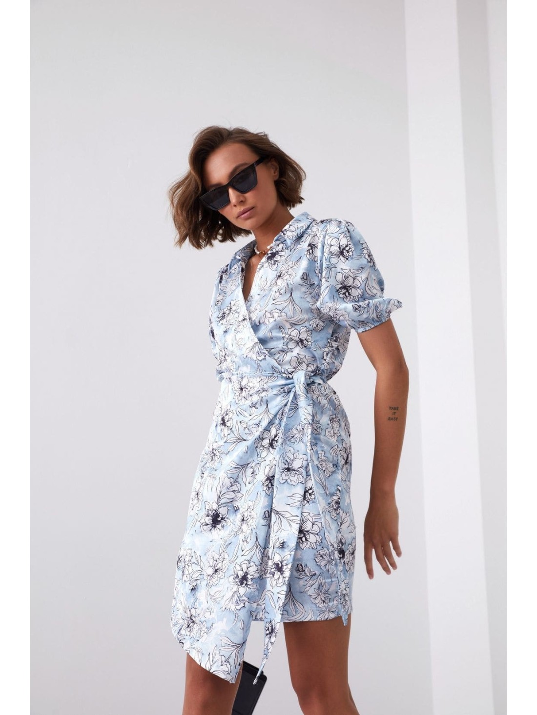 Floral print wrap dress with a collar, blue FG638 - Online store - Boutique